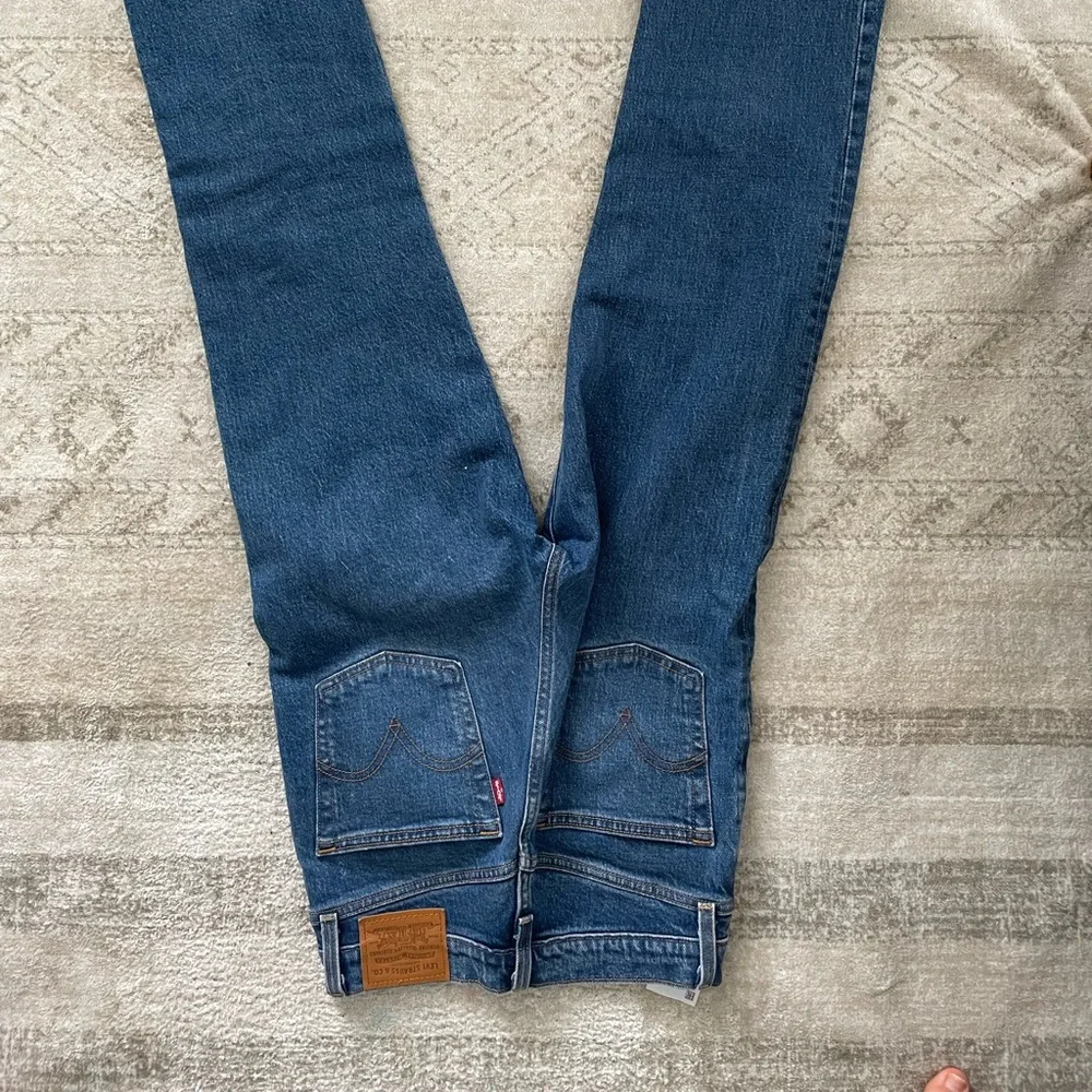 Levi | Ribcage straight - Picture 3 of 9